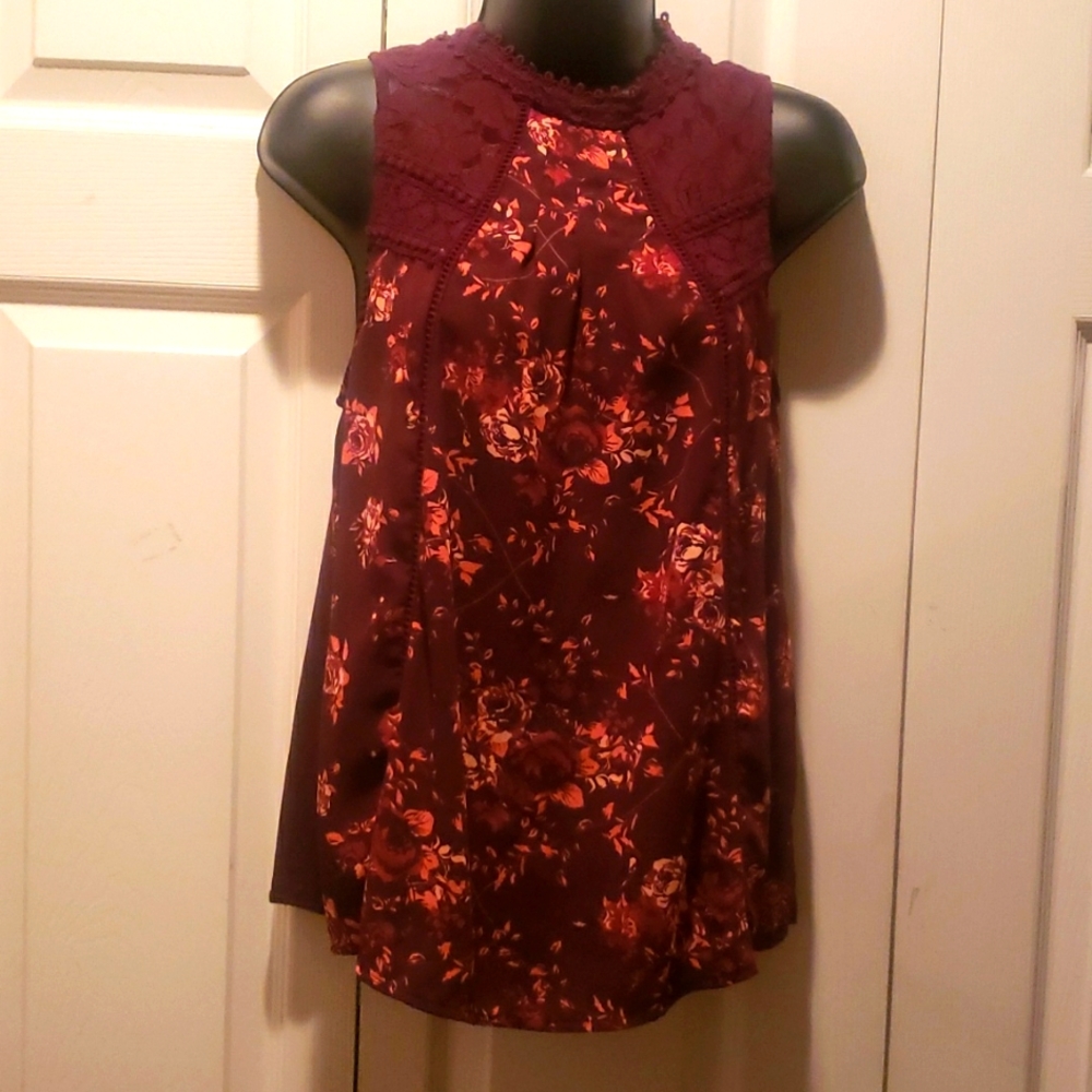 TAYLOR & SAGE ladies sleeveless lace top blouse